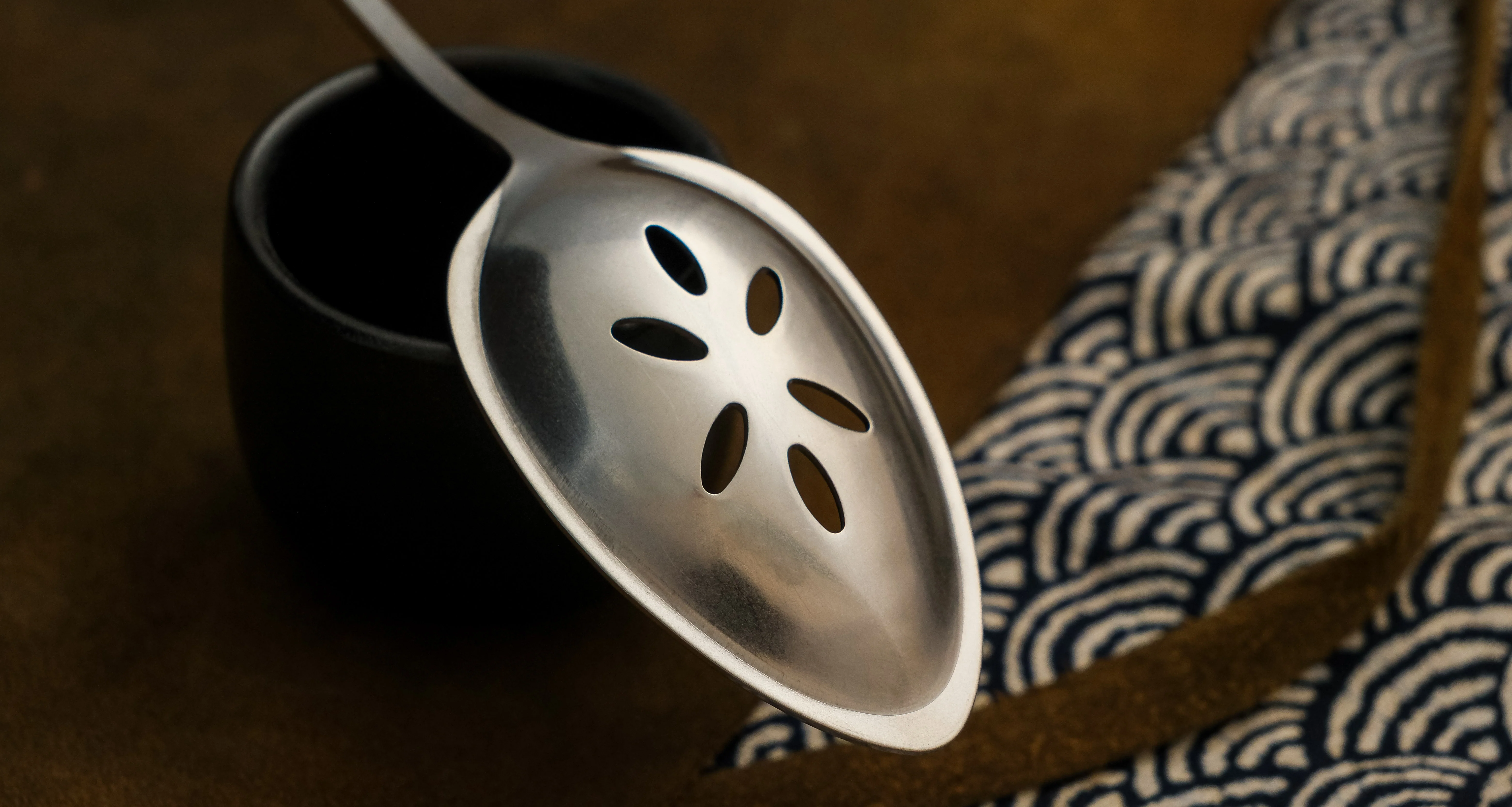 Gestura 00 Slotted Chef’s Spoon - Image 3