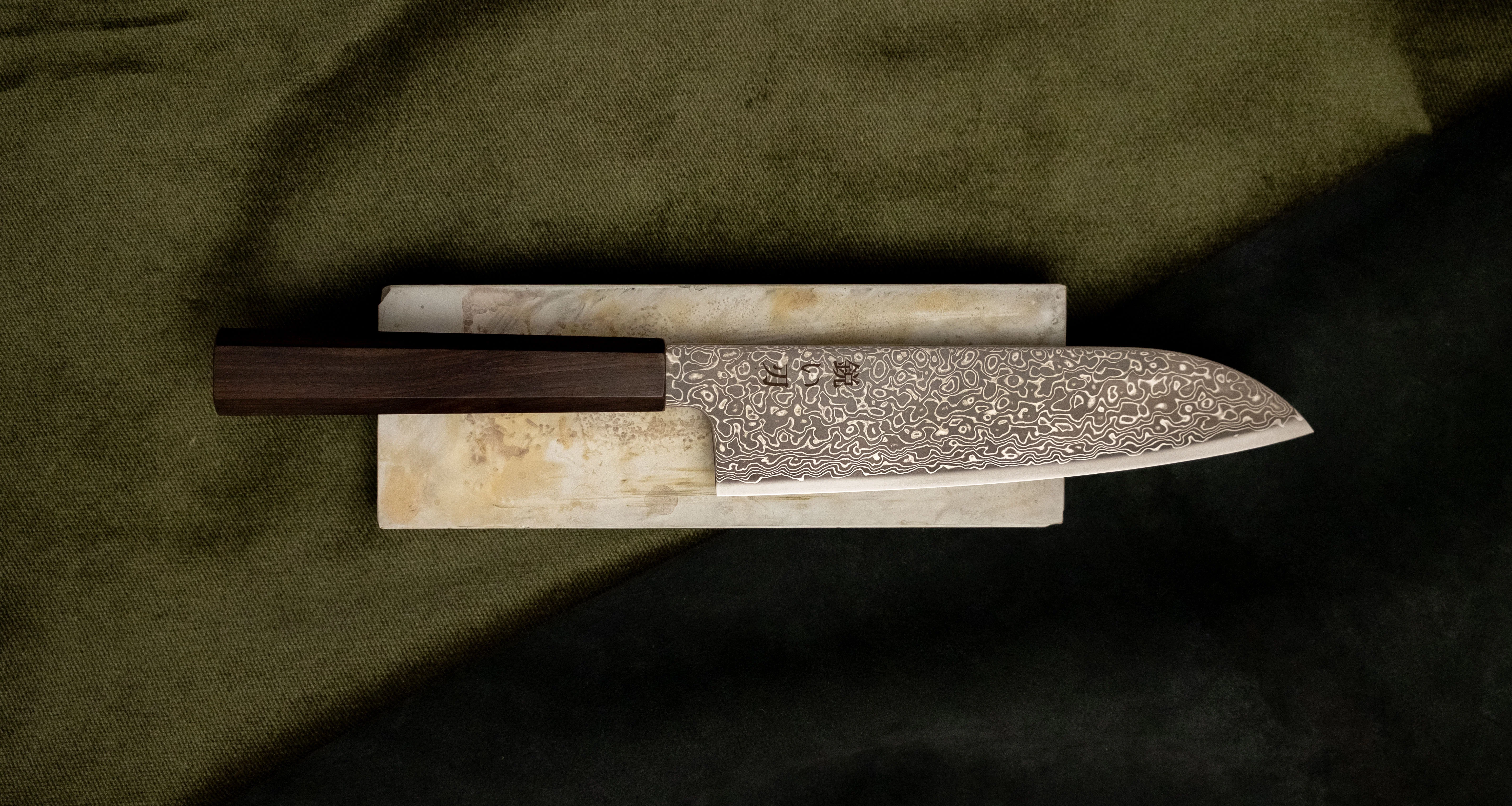 Kurozome Santoku VG-10 Nickel Damascus 180mm (7.1") - Image 4