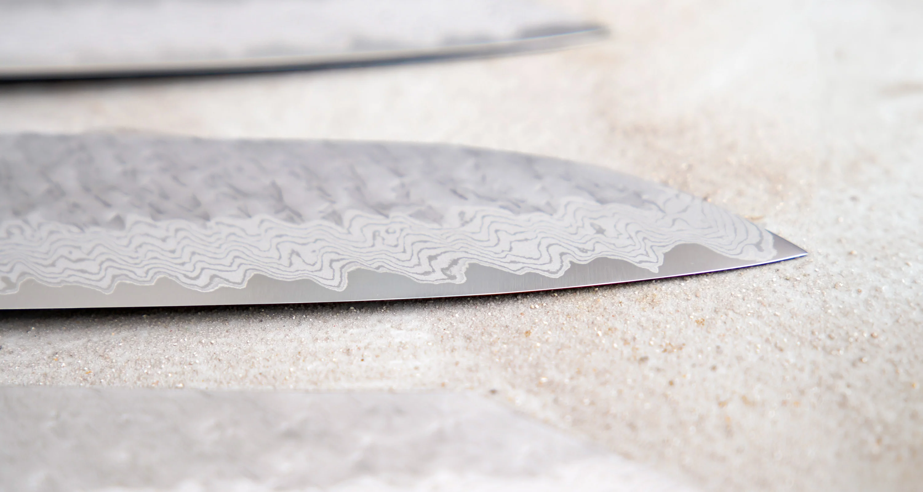 Nigara Santoku VG-10 Damascus Tsuchime 180mm (7.1") - Image 7