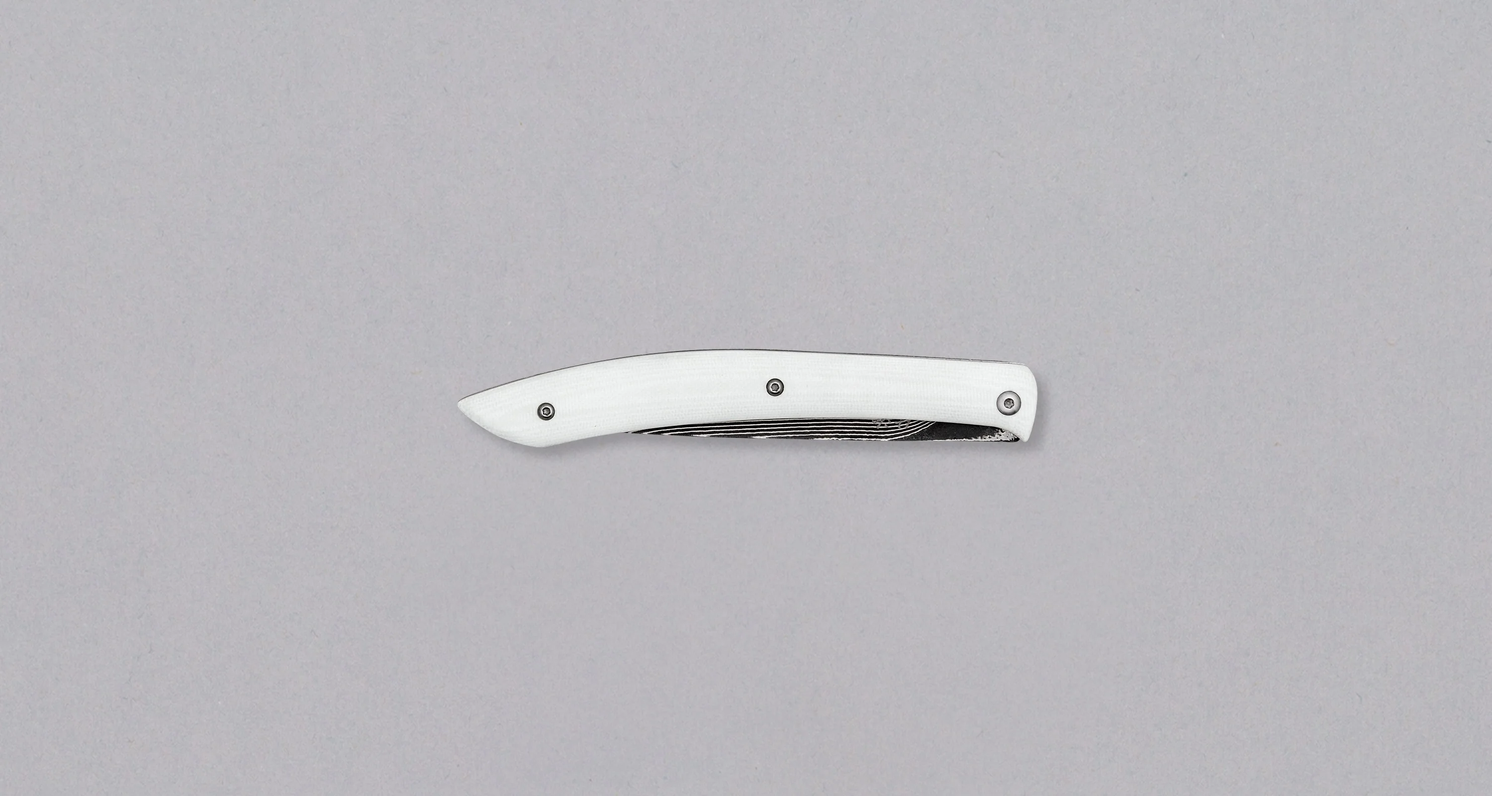 Saji Folding Steak Knife SG2 Damascus 100mm (3.9") [White Micarta] - Image 3